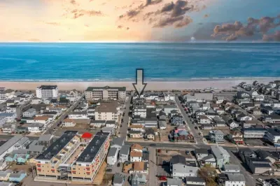 Aerial view of our condo, just steps to the beach, boardwalk and top attractions.
