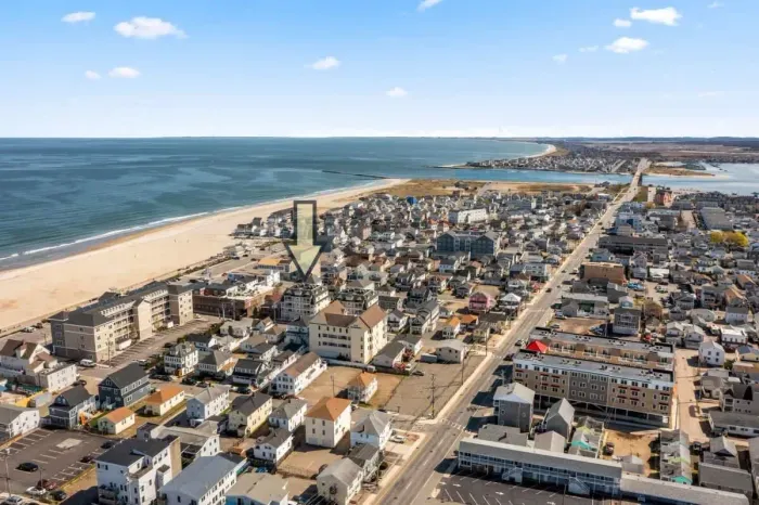 Aerial view of our condo, just steps to the beach, boardwalk and top attractions.