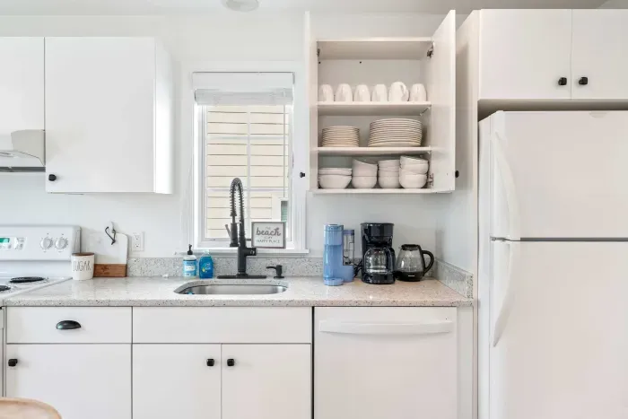 Fully stocked kitchen with all the essentials to make a great meal!