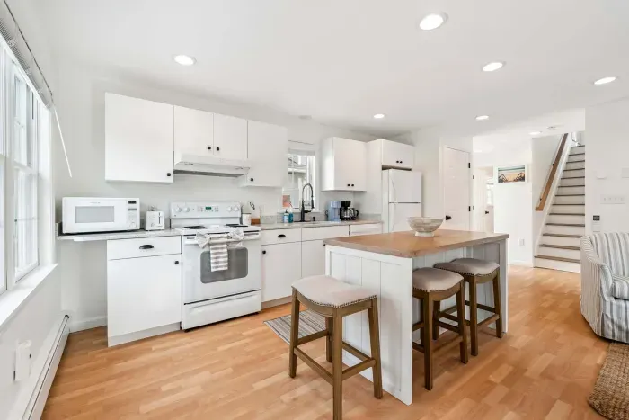 Fully stocked kitchen with all the essentials to make a great meal!