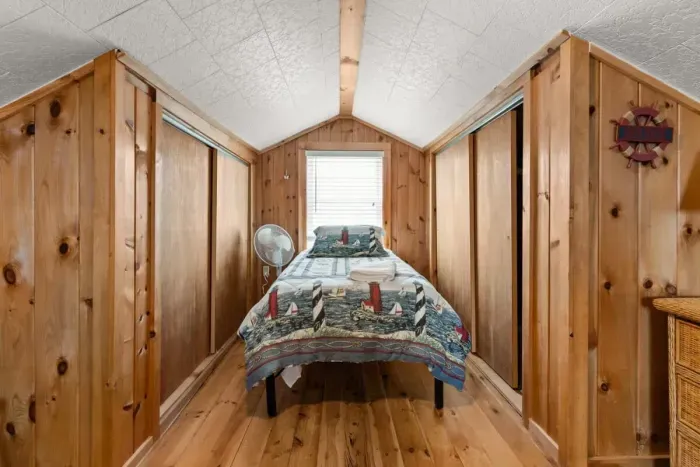 Bedroom #2, on second floor, with 2 twin beds