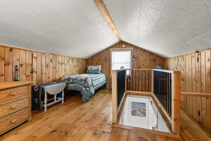 Bedroom #2, on second floor, with 2 twin beds