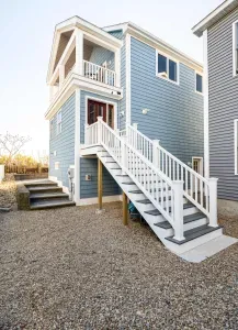 Main entrance from driveway to the second floor.