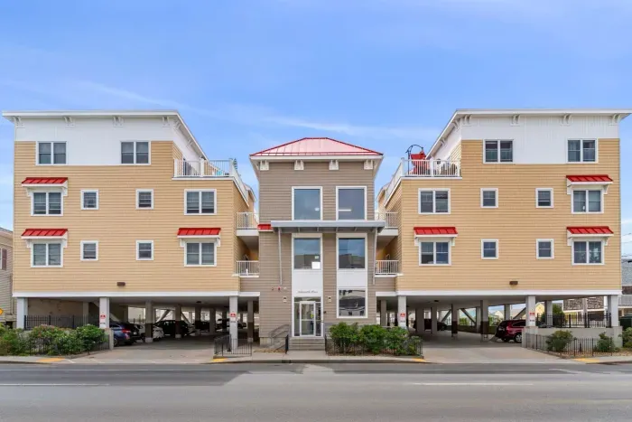 Secure common courtyard perfect for relaxing and sunbathing.