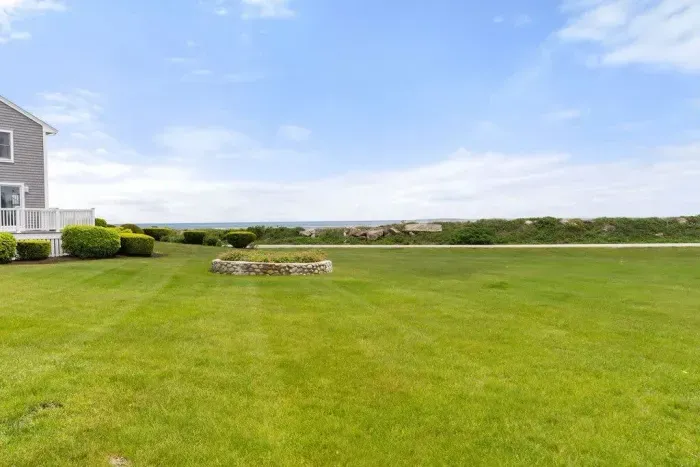 Beautiful open common area perfect for lounging and sunbathing