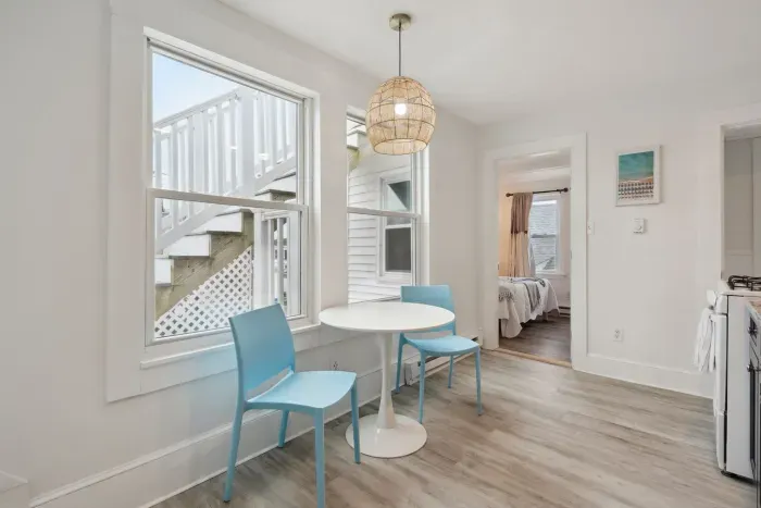 2-seater dining area