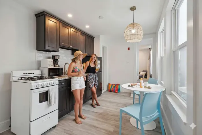 Well-equipped kitchen with all major appliances except a dishwasher
