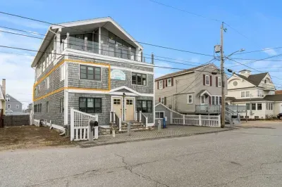 Welcome to Serendipity Beach Retreat - The Nautical Unit!