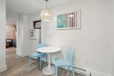 2-seater dining area