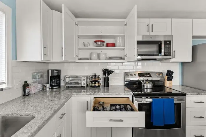 Fully-equipped kitchen