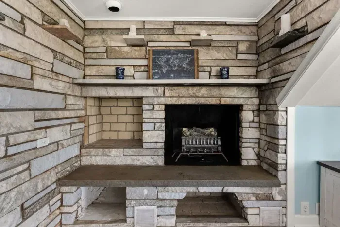 Accent fireplace (not functioning)
