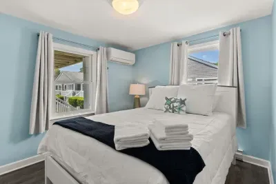Bedroom with queen bed