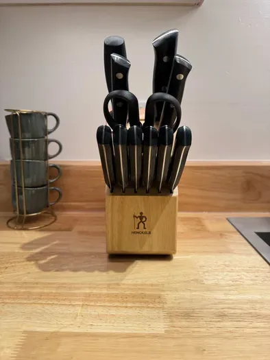 High quality Henckels knives!