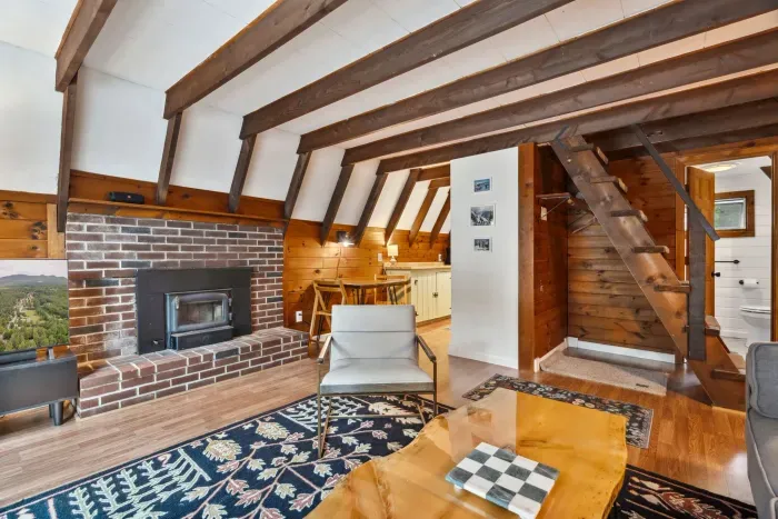 PLEASE NOTE this fireplace does not work. Please do not use it. The A-Frame gets nice and warm with the furnace and mini splits ;)