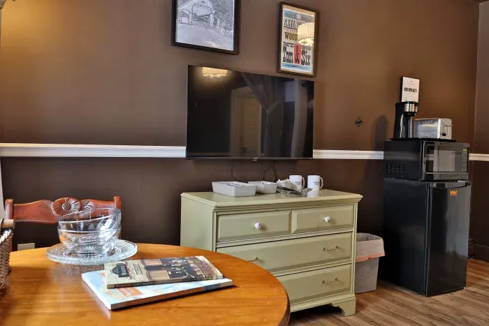 Kitchenette area features complimentary coffee, creamer and sugar, as well as a mini-fridge, toaster and microwave.