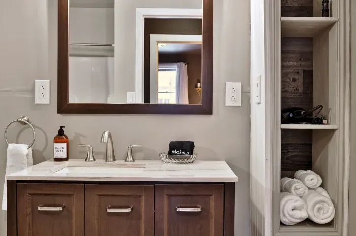 Hand soap and hand towels provided.