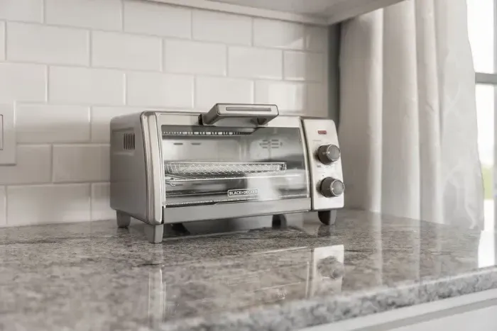 Fully-equipped open kitchen/living room