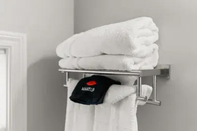 Fresh & clean towels provided