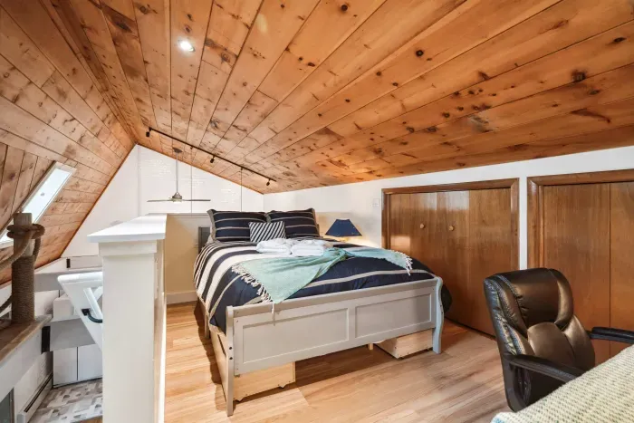 Loft with queen bed and desk
