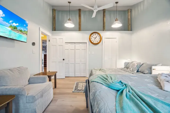 Primary bedroom with queen bed and full size murphy bed. Clean linens provided