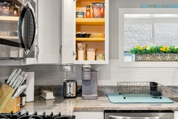 Fully-equipped kitchen