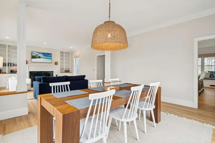 Open-concept dining area with plenty of seating for the family!