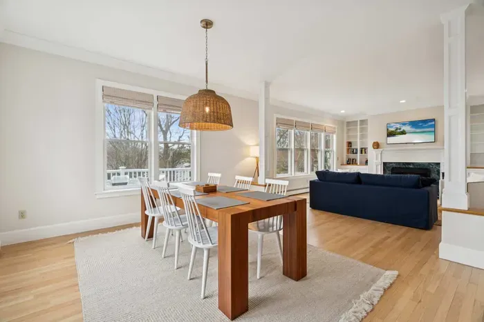 Open-concept dining area with plenty of seating for the family!