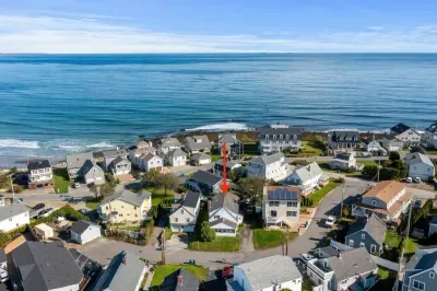Aerial view of our home on "Boar's Head" in Hampton Beach. Just a half block to the private beach to the north, and 1 mile to the Hampton Beach Boardwalk to the south.