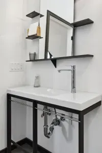 Modern freestanding bathroom sink