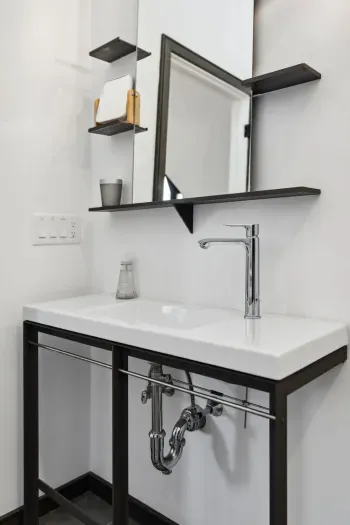 Modern freestanding bathroom sink