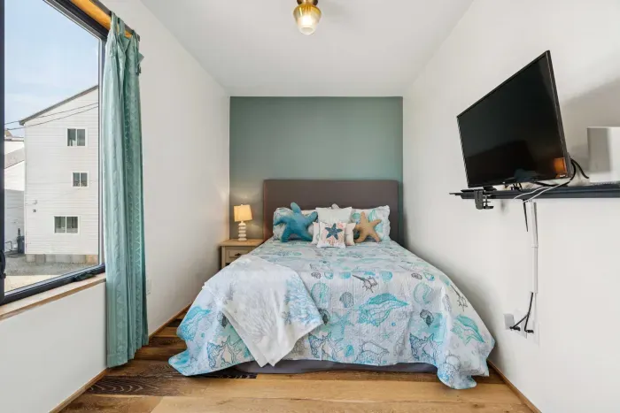 Bedroom with full-size bed