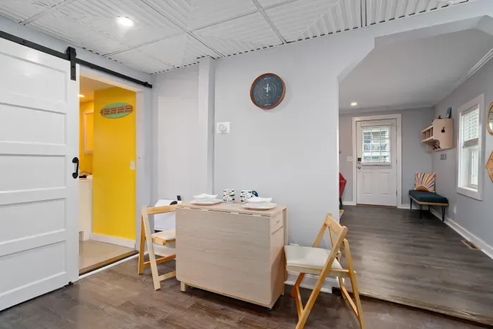 Full stocked kitchen, gas stove, and foldable dining table for 6 people.