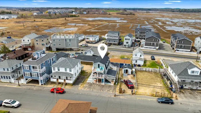 Arial photo of our property, 1 block to the nearest public beach access and 3 blocks to the Salisbury Center.