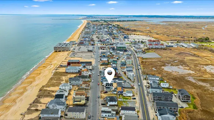 Arial photo of our property, 1 block to the nearest public beach access and 3 blocks to the Salisbury Center.