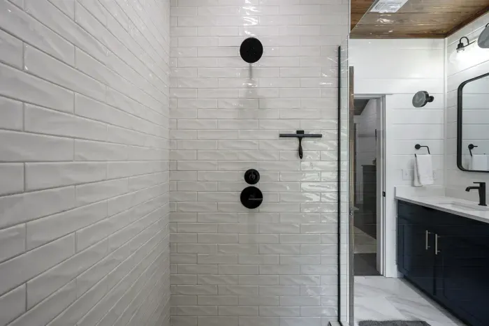 Kine En-Suite #2