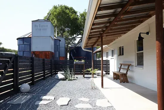 Flintlock Guesthouse