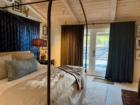 Flintlock Guesthouse