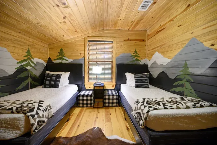 The third bedroom is SPECIAL! 180 degree mountain views