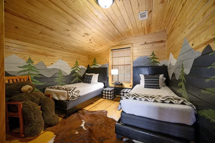 The kids get to enjoy a 360 degree mountain view!