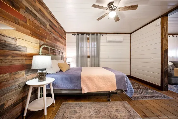 Queen bedroom in the studio