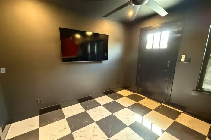 The County Suite - image 10 of 12