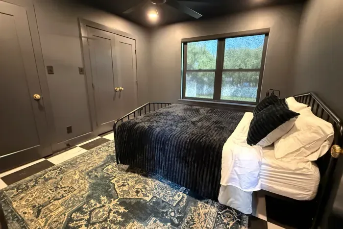 The County Suite - image 6 of 12