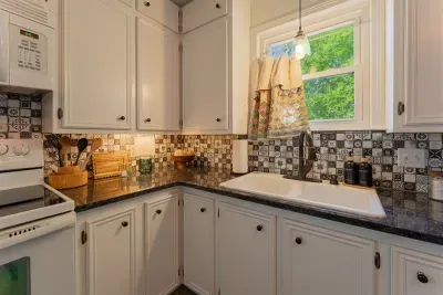 Harvest Moon Cottage - image 29 of 51