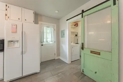 Harvest Moon Cottage - image 37 of 51