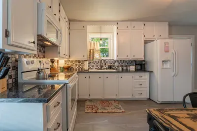 Harvest Moon Cottage - image 28 of 51