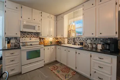Harvest Moon Cottage - image 27 of 51