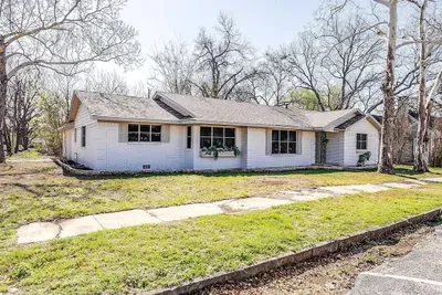 Pecan Street - image 26 of 27