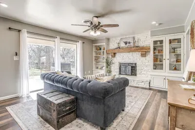 Pecan Street - image 8 of 27