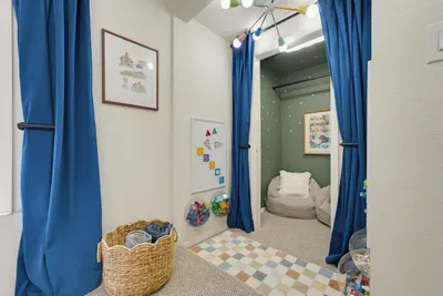 The Holman House - image 51 of 63