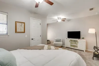 The Clover House - image 27 of 61